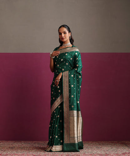 Emerald_Green_Pure_Katan_Silk_Banarasi_Ginni_Booti_Saree_With_Kadhwa_Weave_WeaverStory_02