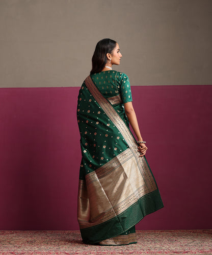 Emerald_Green_Pure_Katan_Silk_Banarasi_Ginni_Booti_Saree_With_Kadhwa_Weave_WeaverStory_03