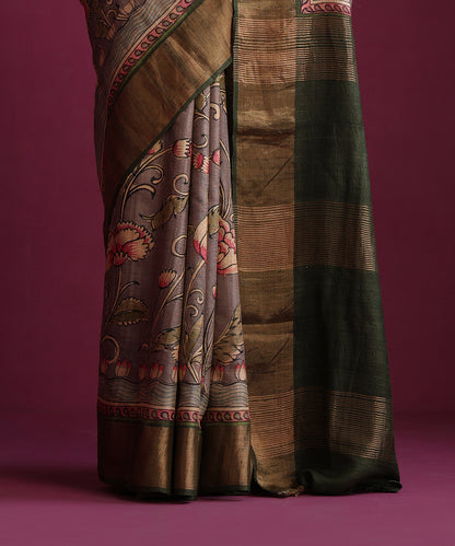 Grey_Pure_Tussar_Silk_Digital_Print_Banarasi_Saree_With_Green_Gold_Zari_Border_WeaverStory_04