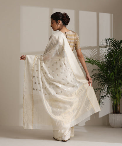 White_Handloom_Merecerised_Cotton_Saree_With_Silver_Motifs_And_White_Border_WeaverStory03