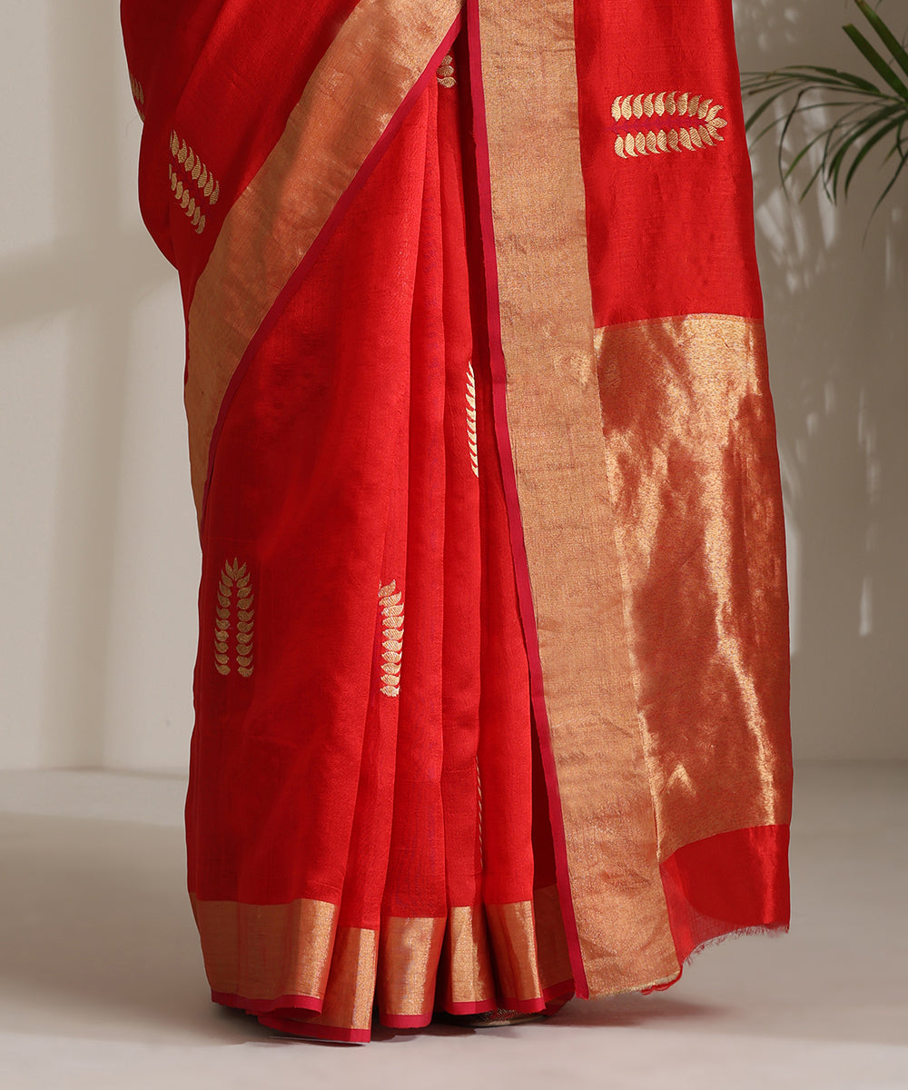 Bridal_Red_Handloom_Pure_Chanderi_Silk_Saree_With_Pink_Meena_WeaverStory04