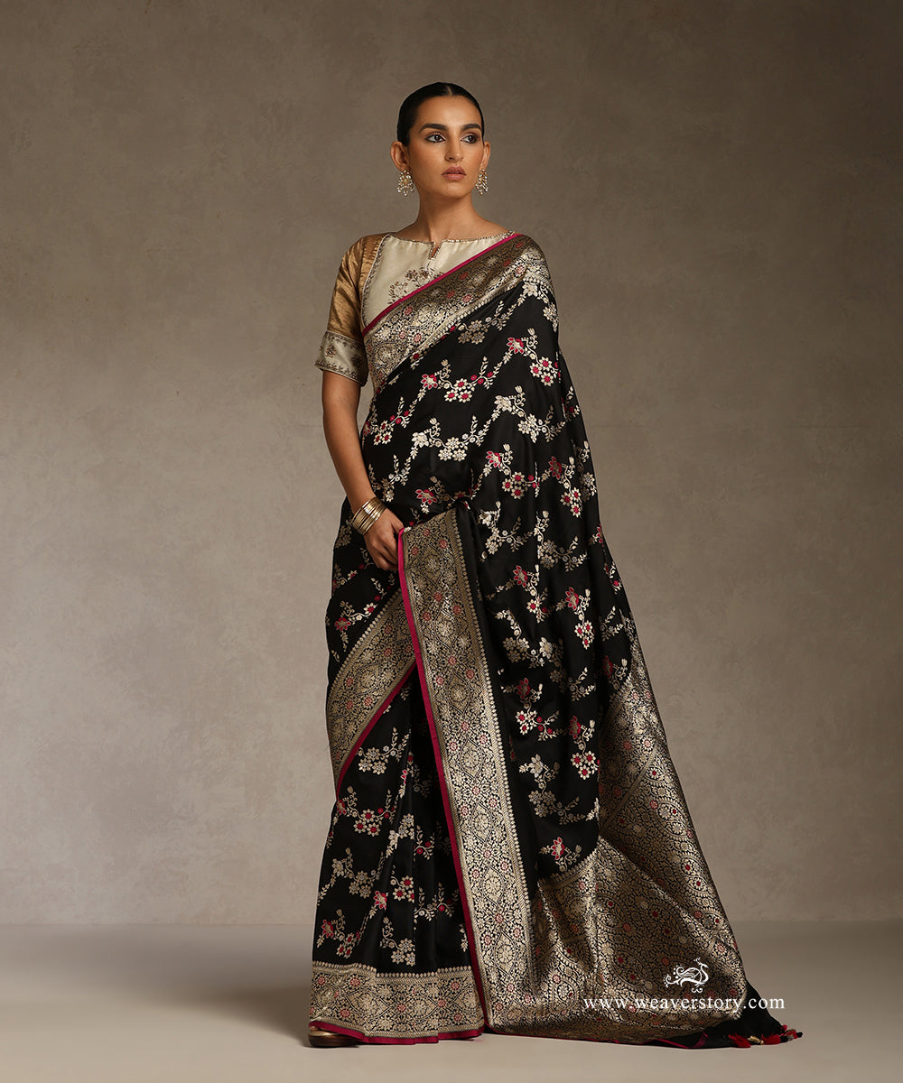 Black_Handloom_Pure_Katan_Silk_Kadhwa_Banarasi_Saree_With_Ektara_Meenakari_Jangla_WeaverStory_01