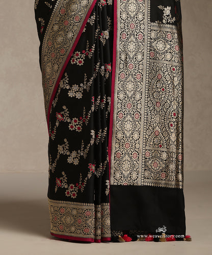 Black_Handloom_Pure_Katan_Silk_Kadhwa_Banarasi_Saree_With_Ektara_Meenakari_Jangla_WeaverStory_04