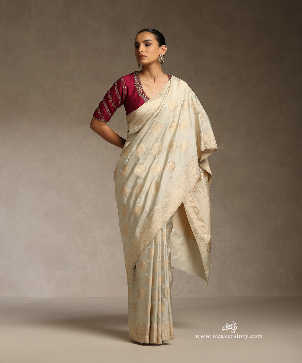 Pista_Handloom_Pure_Katan_Silk_Kadhwa_Boota_Jangla_Banarasi_Saree_WeaverStory_01