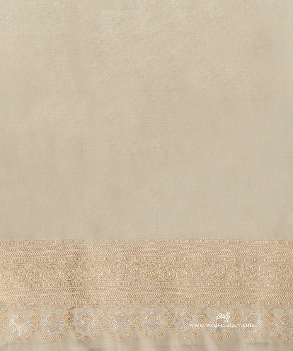 Pista_Handloom_Pure_Katan_Silk_Kadhwa_Boota_Jangla_Banarasi_Saree_WeaverStory_05