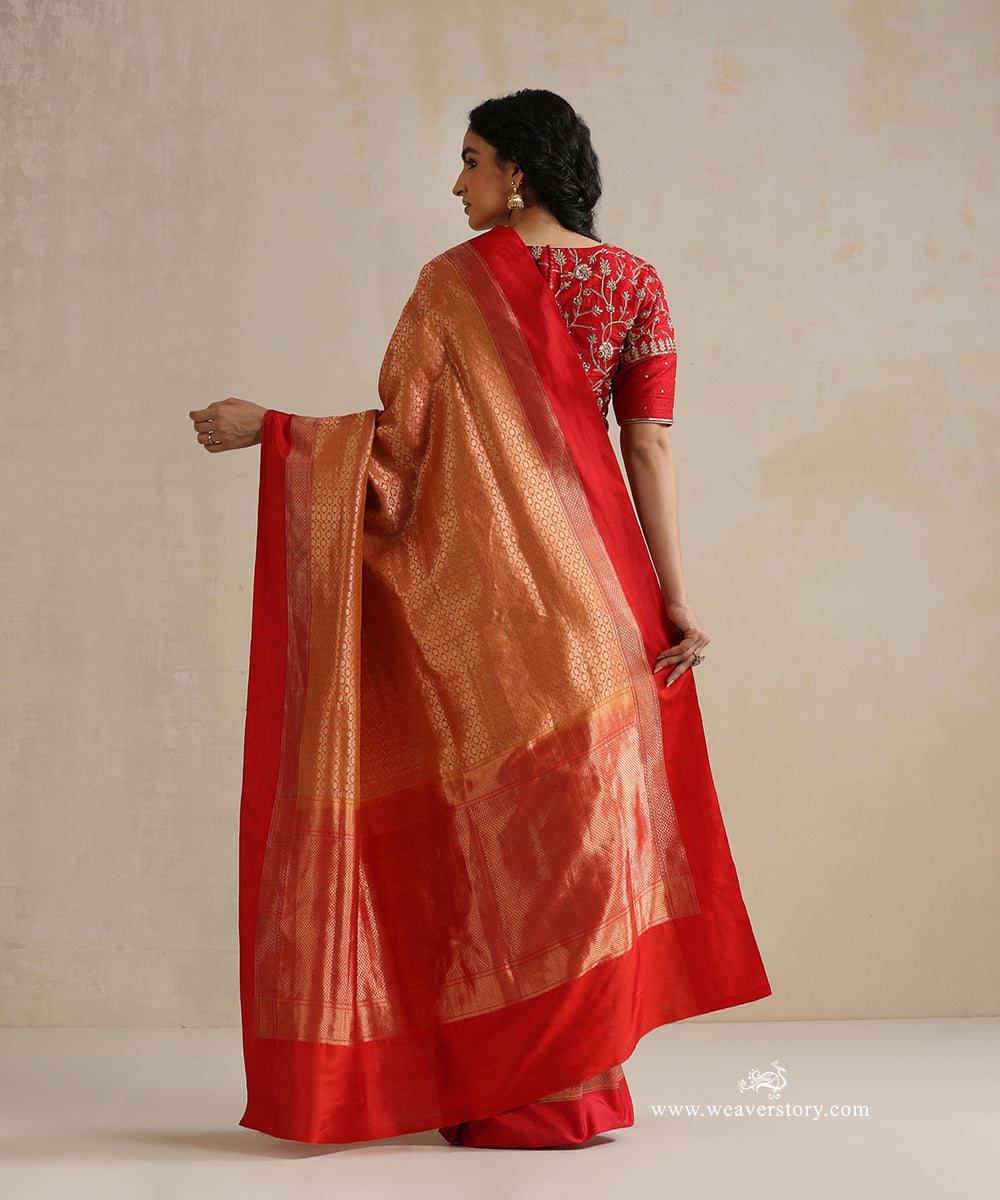 Red_Handloom_Kimkhab_Pure_Katan_Silk_Banarasi_Saree_With_Satin_Border_WeaverStory_03