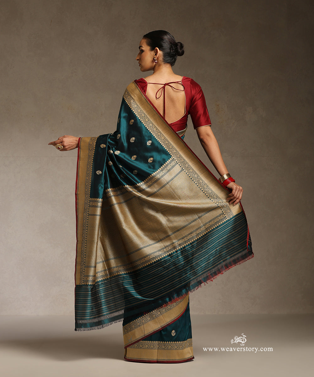 Blue_Black_Handloom_Pure_Katan_Silk_Dual_Tone_Kadhwa_Booti_Banarasi_Saree_WeaverStory_03