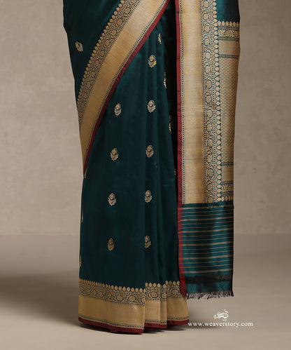 Blue_Black_Handloom_Pure_Katan_Silk_Dual_Tone_Kadhwa_Booti_Banarasi_Saree_WeaverStory_04