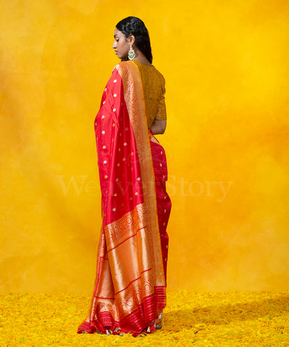 Handloom_Red_Pure_Katan_Silk_Banarasi_Saree_With_Gold_And_Silver_Zari_Kadhwa_Booti_WeaverStory_03