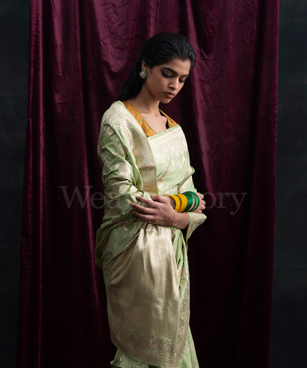 Handloom_Pista_Green_Kadhwa_Jangla_Pure_Katan_Silk_Banarasi_Saree_With_Pink_Meenakari_And_Open_Border_WeaverStory_01