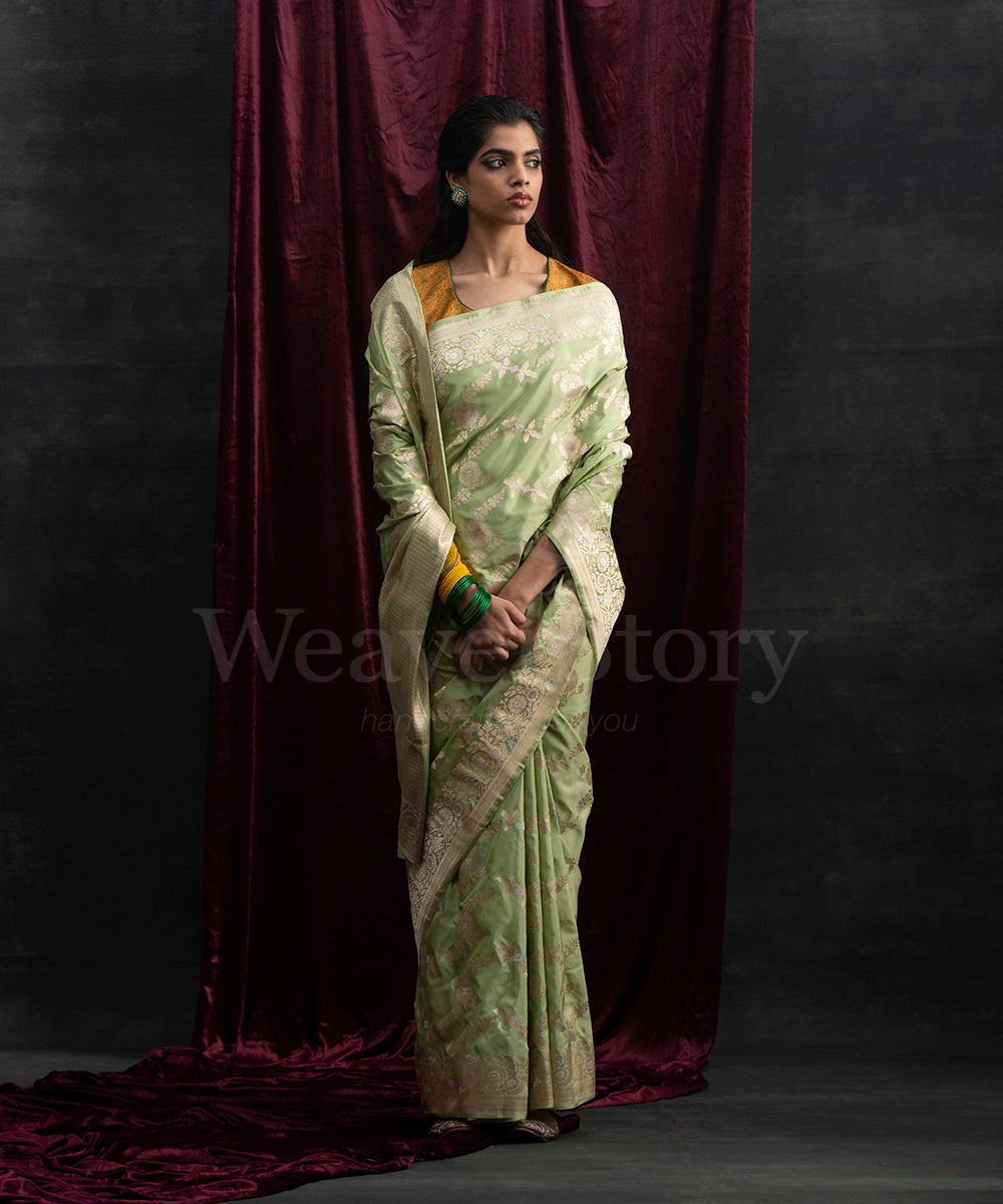 Handloom_Pista_Green_Kadhwa_Jangla_Pure_Katan_Silk_Banarasi_Saree_With_Pink_Meenakari_And_Open_Border_WeaverStory_02