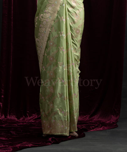 Handloom_Pista_Green_Kadhwa_Jangla_Pure_Katan_Silk_Banarasi_Saree_With_Pink_Meenakari_And_Open_Border_WeaverStory_04