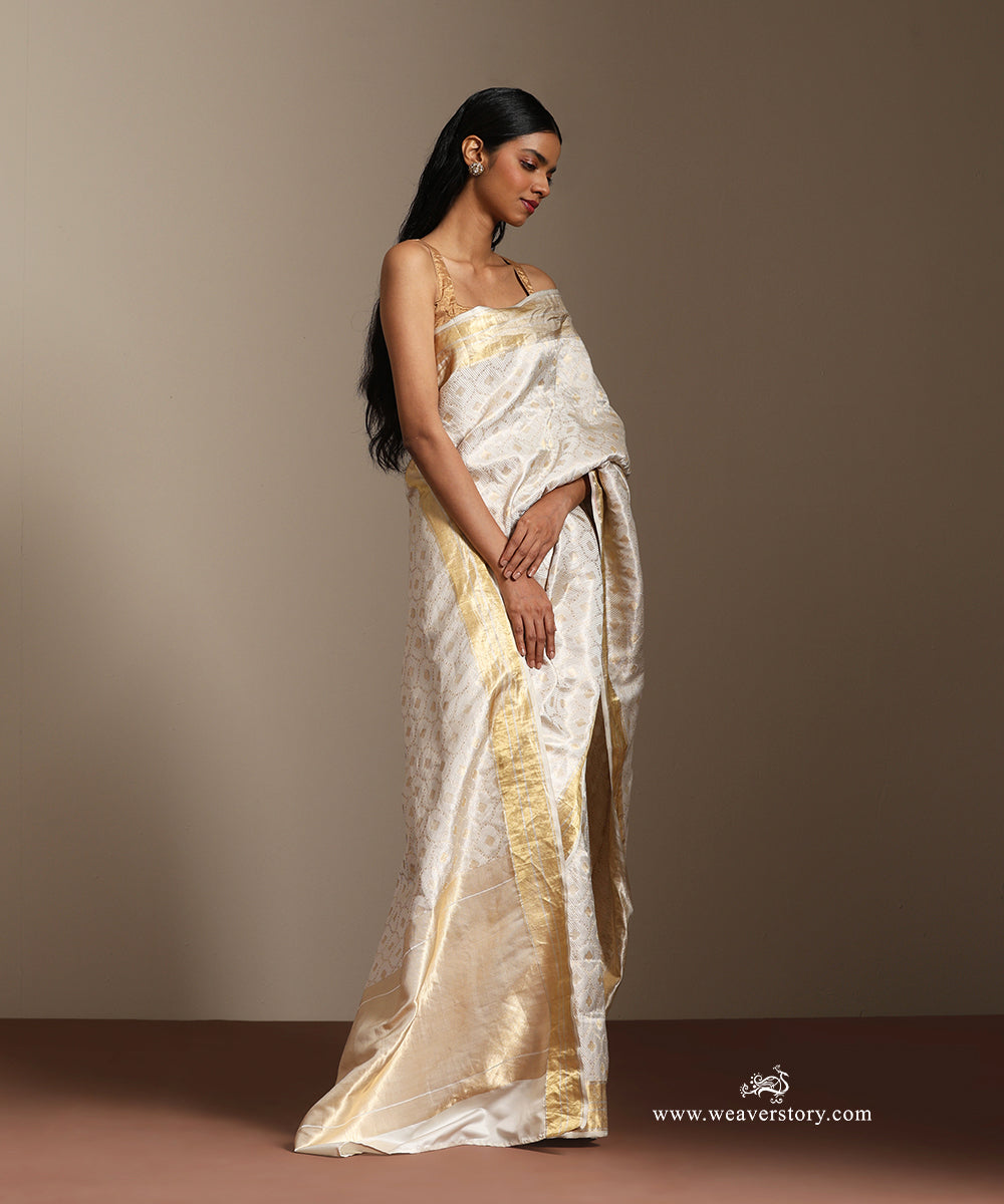 White_And_Gold_Tissue_Weft_Brocade_Saree_WeaverStory_01