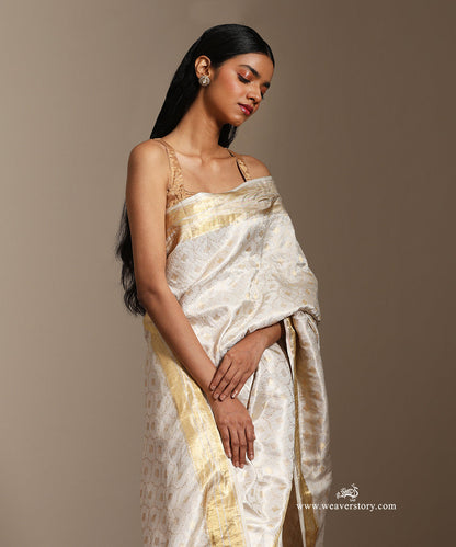 White_And_Gold_Tissue_Weft_Brocade_Saree_WeaverStory_02
