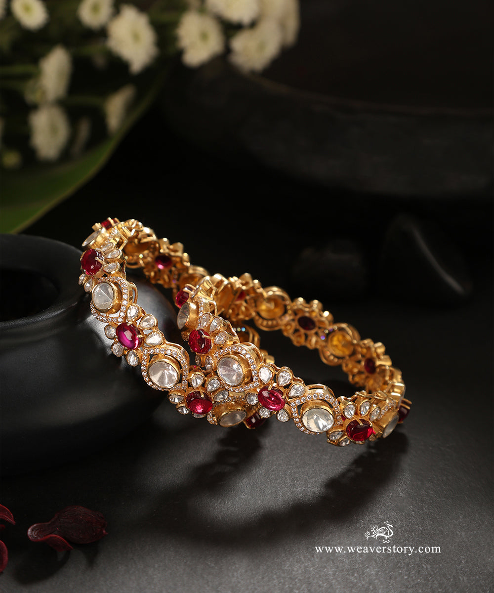 Sara_Handcrafted_Pure_Silver_Moissanite_Polki_Bangles_WeaverStory_01