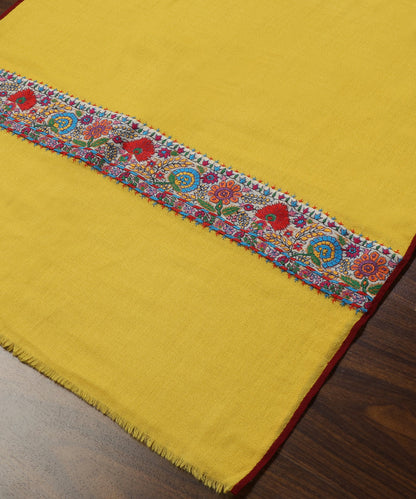 Handwoven_Mustard_Yellow_Pure_Pashmina_Stoles_With_Hand_Appliqued_Kashidakari_Border_WeaverStory_03