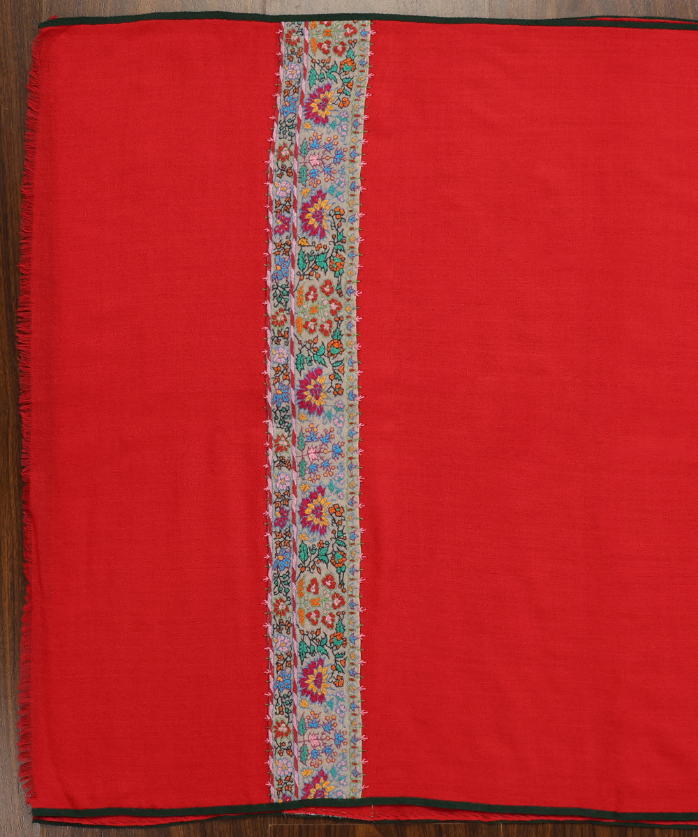 Chilli_Red_Handwoven_Pure_Pashmina_Stoles_With_Hand_Appliqued_Kashidakari_Border_WeaverStory_02