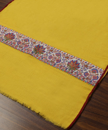 Yellow_Handwoven_Pure_Pashmina_Stole_With_Hand_Appliqued_Kashidakari_Border_WeaverStory_03