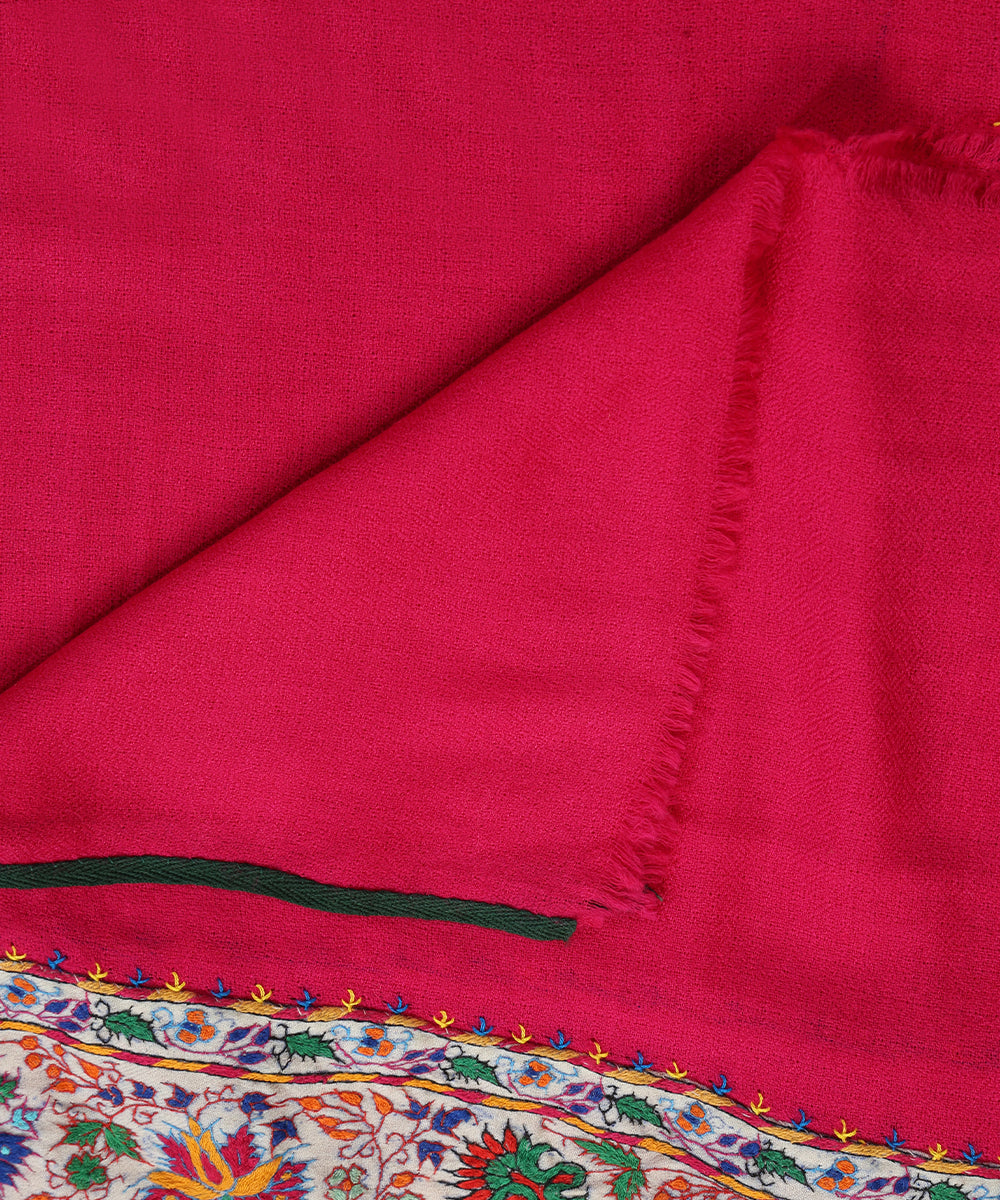 Magenta_Handwoven_Pure_Pashmina_Stole_With_Hand_Appliqued_Kashidakari_Border_WeaverStory_04