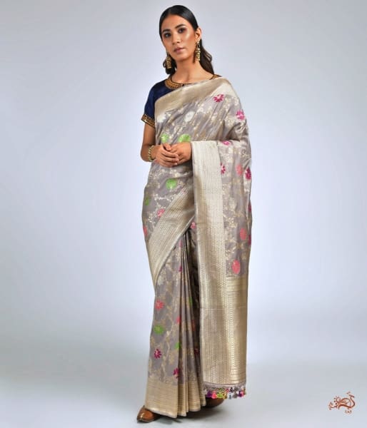 Light_Grey_Banarasi_handloom_Meenakari_Kadhwa_Jangla_Saree_WeaverStory_02