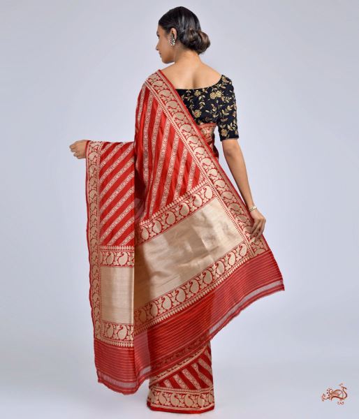 Red_Banarasi_Jangla_saree_WeaverStory_04