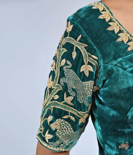 Green_Velvet_Blouse_with_Dabka_Work_WeaverStory_04