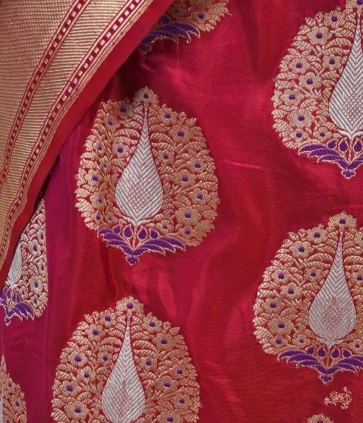 Wine_Banarasi_handloom_Katan_Silk_Saree_with_heavy_gold_Zari_and_Meenakari_Motifs_WeaverStory_03