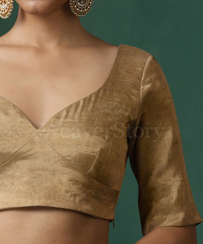 Gold_Handloom_Pure_Tissue_Silk_Blouse_With_Sweet_Heart_Neck_Neckline_WeaverStory_03