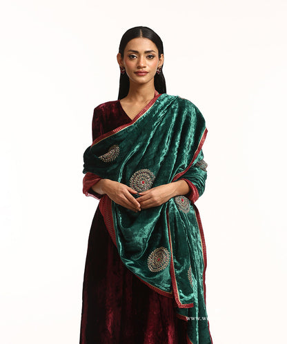 Teal_Green_Hand_Embroidered_Velvet_Doshala_With_Rangoli_Boota_Embroidery_And_Majenta_Meena_WeaverStory_02