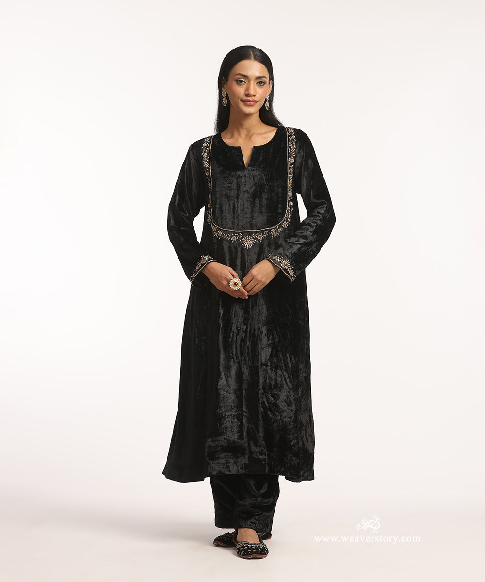 Black_Handloom_Velvet_Suit_Set_With_Yoke_Embroidery_WeaverStory_01