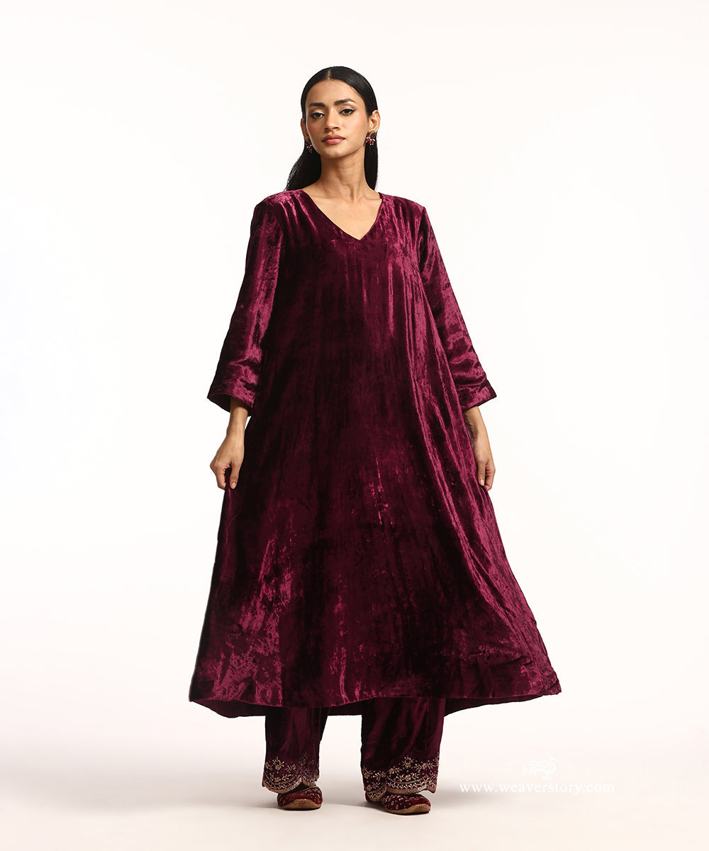 Dark_Maroon_Handloom_Velvet_Kurta_Set_With_Farshi_Embroidery_WeaverStory_01