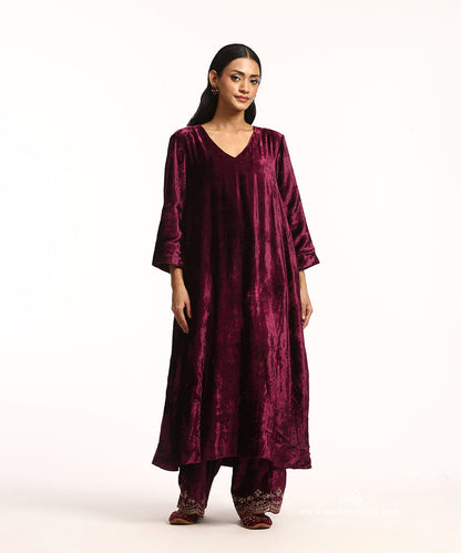 Dark_Maroon_Handloom_Velvet_Kurta_Set_With_Farshi_Embroidery_WeaverStory_02