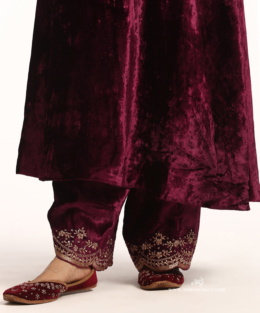 Dark_Maroon_Handloom_Velvet_Kurta_Set_With_Farshi_Embroidery_WeaverStory_05