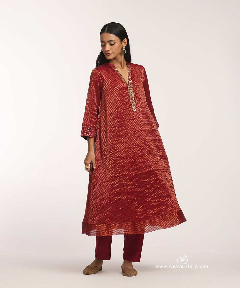 Maroon_Handloom_Chanderi_Stripe_Tissue_Suit_With_Chanderi_Pant_WeaverStory_03