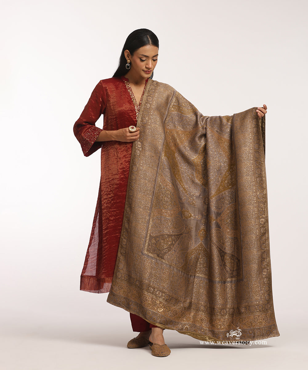 Olive_and_Beige_Handwoven_Pure_Cashmere_Wool_Doshala_With_Mughal_Border_And_Green_Tissue_Finishing_WeaverStory_01