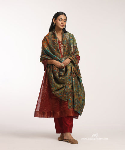 Green_And_Orange_Handwoven_Jamawar_Pure_Cashmere_Wool_Doshala_with_Green_Tissue_Finishing_WeaverStory_02