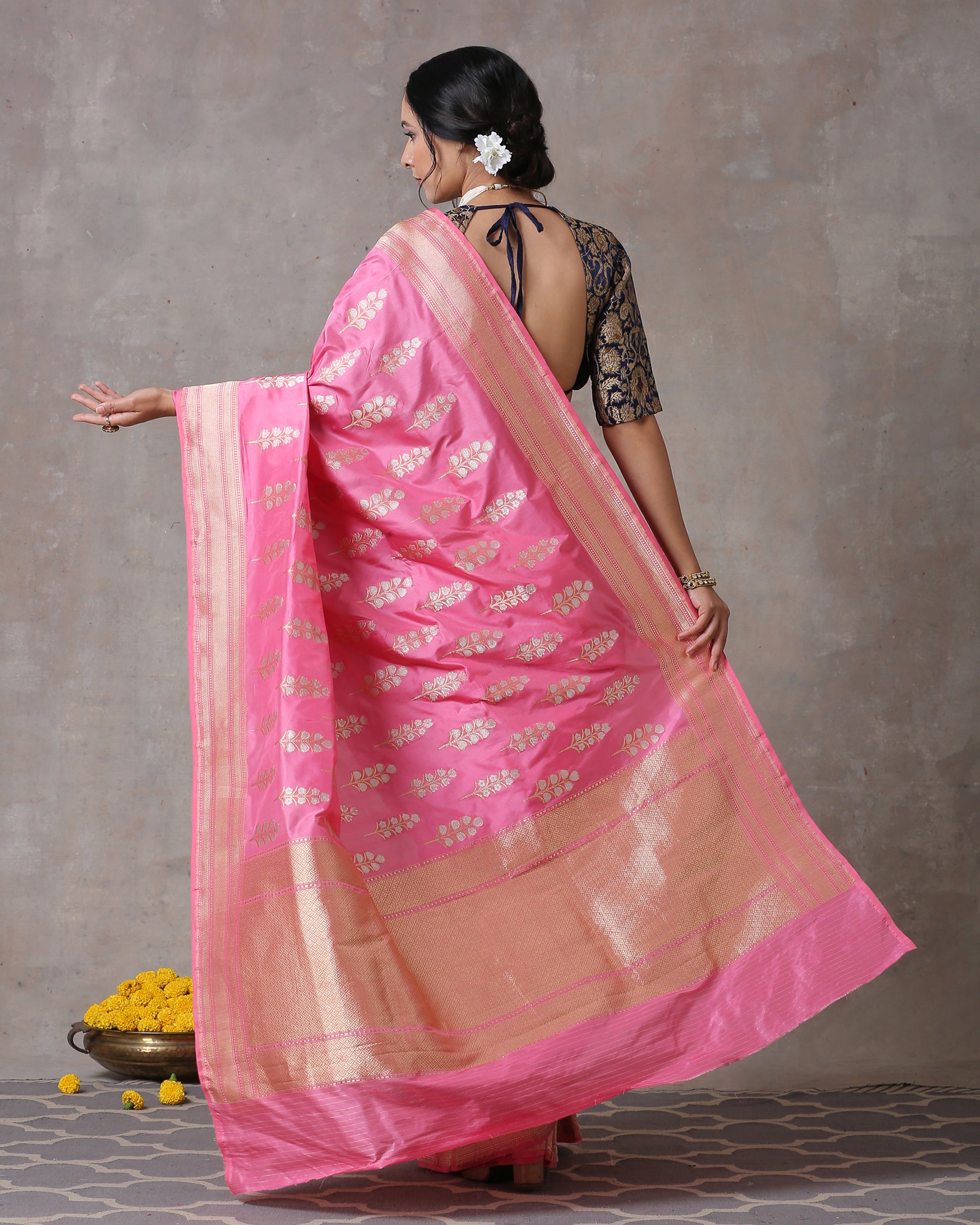 Handloom Rose Pink Pure Katan Silk Banarasi Saree with Silver Boota