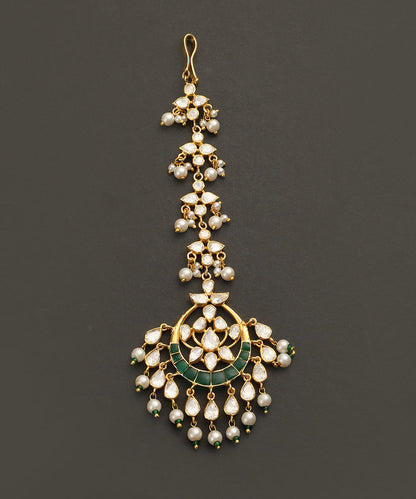 Elham_Handcrafted_Silver_Maangtika_With_Moissanite_And_Green_Semi_Precious_Stones_WeaverStory_02