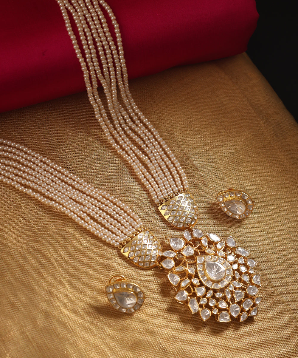 Asheen_Handcrafted_Silver_Pearl_Multi_Ladi_Necklace_Set_with_Moissanite_Centrepiec_WeaverStory_01