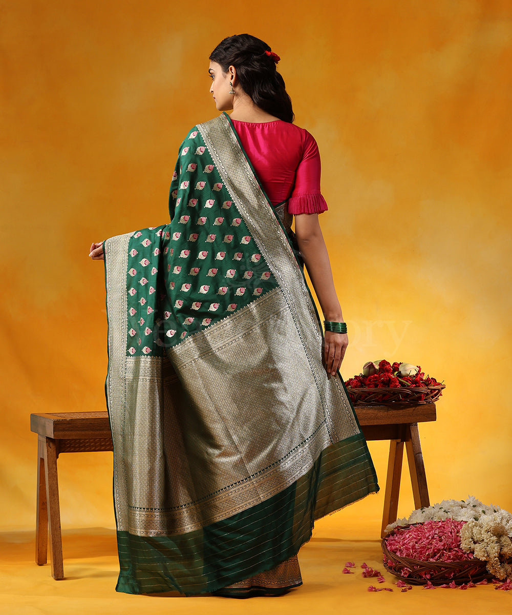 Handloom_Green_Pure_Katan_Silk_Banarasi_Saree_With_Allover_Small_Booti_And_Pink_Meena_WeaverStory_03