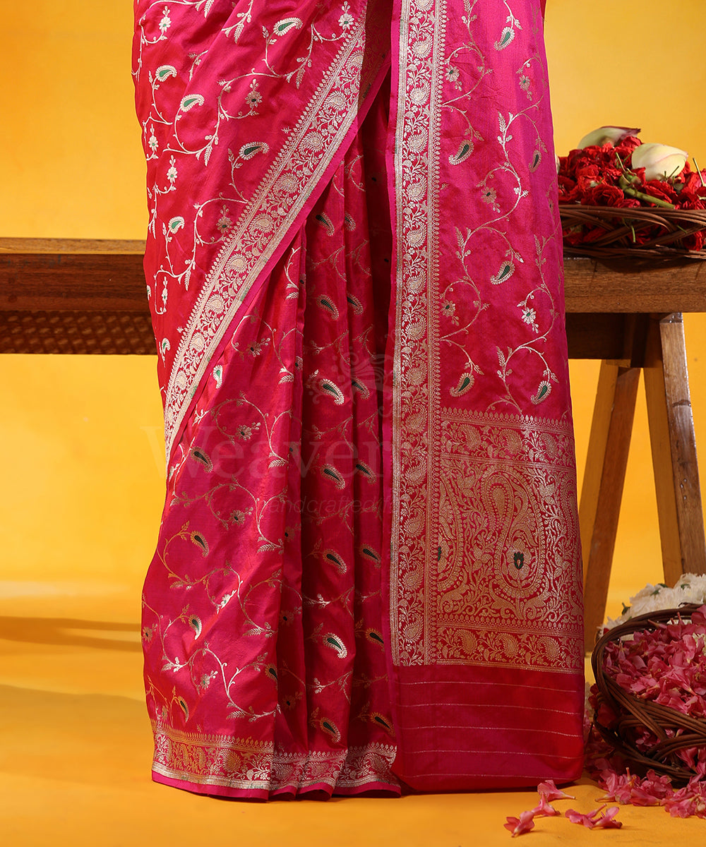 Handloom_Pink_Pure_Katan_Silk_Banarasi_Saree_With_Allover_Jaal_And_Ambi_Border_WeaverStory_04