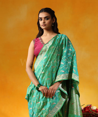 Handloom_Light_Green_Pure_Katan_Silk_Banarasi_Saree_With_Pink_Meena_And_Ambi_Border_WeaverStory_02