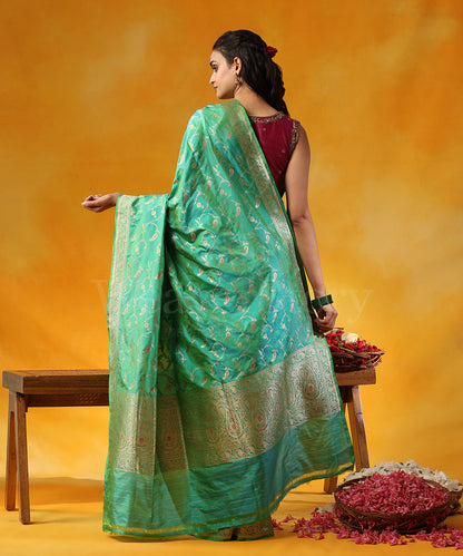 Handloom_Light_Green_Pure_Katan_Silk_Banarasi_Saree_With_Pink_Meena_And_Ambi_Border_WeaverStory_03