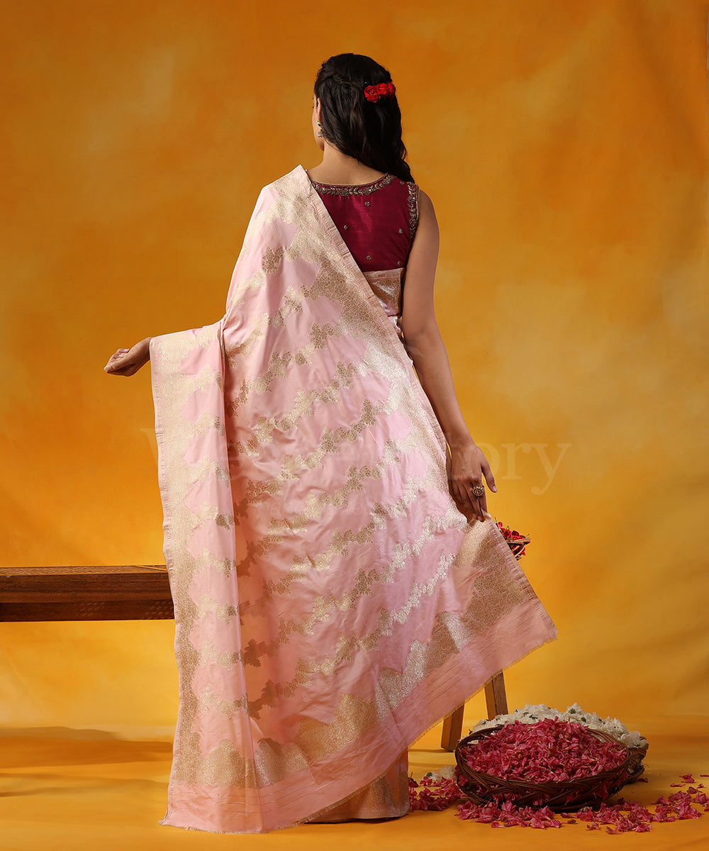 Baby_Pink_Handloom_Pure_Katan_Silk_Banarasi_Saree_With_Cutwork_Zari_Jaal_WeaverStory_03