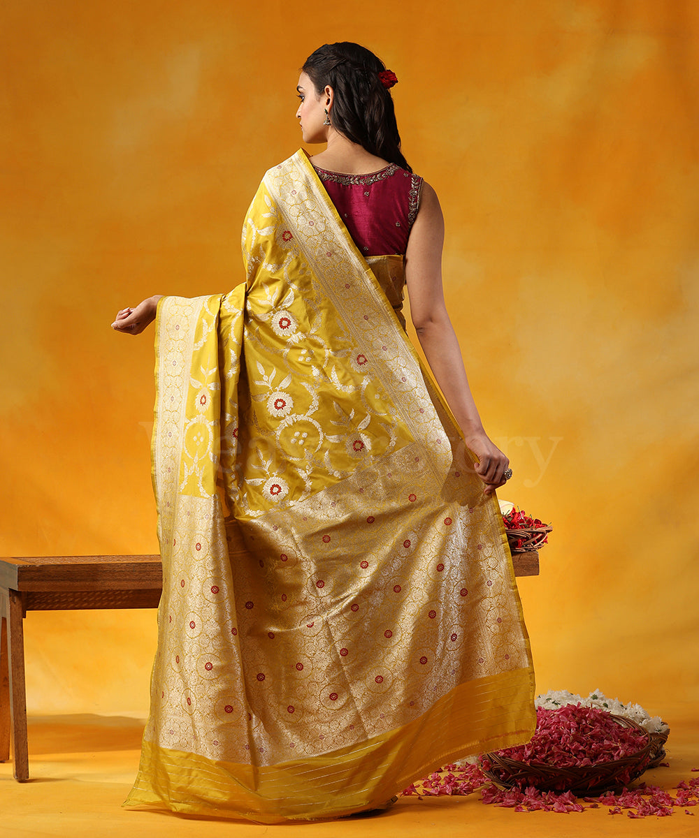 Handloom_Mustard_Pure_Katan_Silk_Banarasi_Saree_Cutwork_Zari_Jaal_And_Red_Meenakari_WeaverStory_03