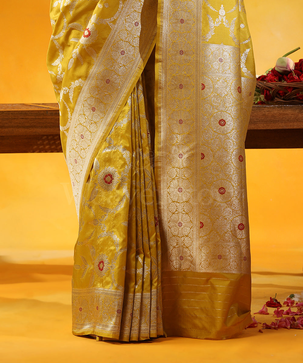 Handloom_Mustard_Pure_Katan_Silk_Banarasi_Saree_Cutwork_Zari_Jaal_And_Red_Meenakari_WeaverStory_04