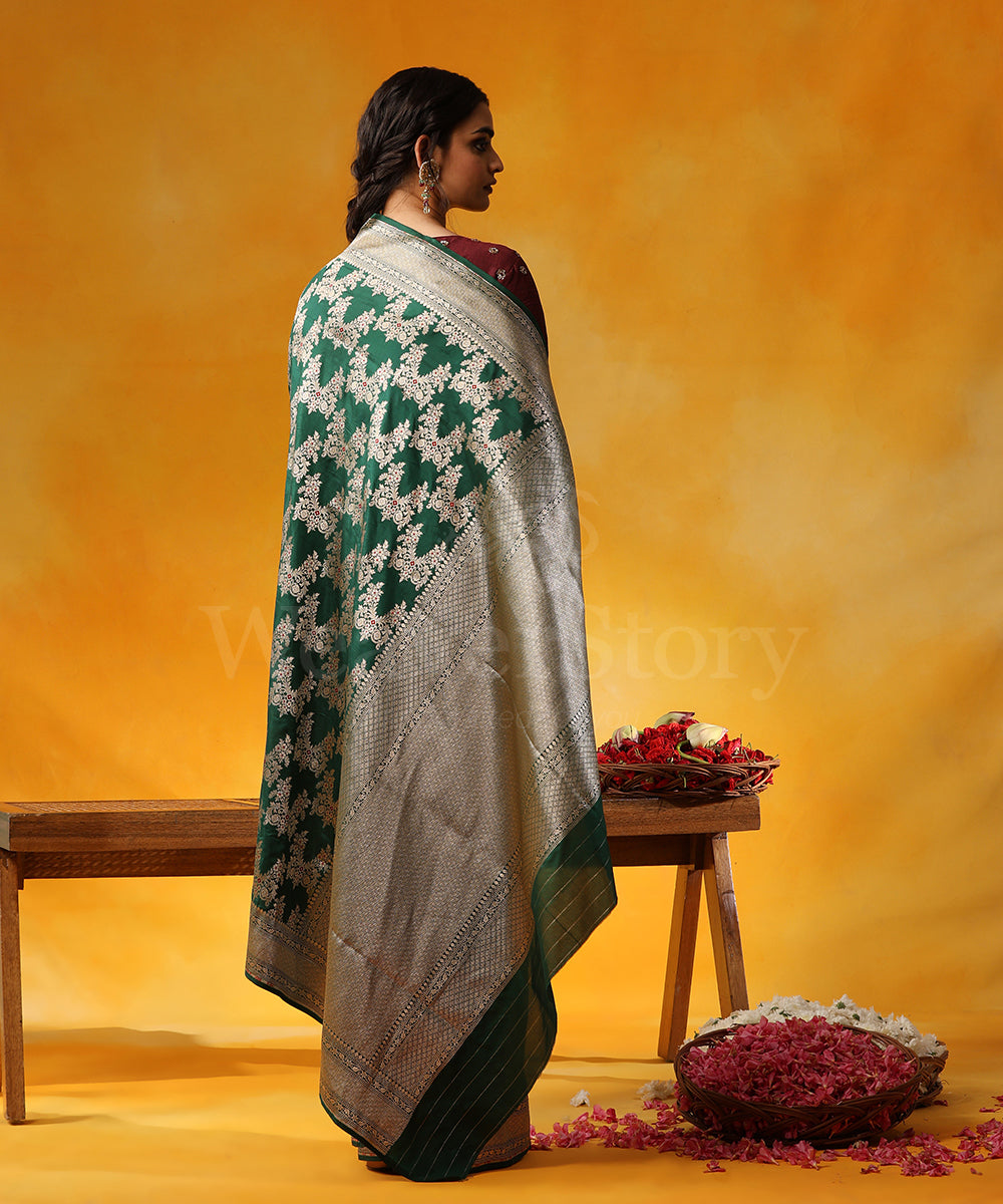 Green_Handloom_Pure_Katan_Silk_Banarasi_Saree_With_Floral_Jaal_And_Red_Meenakari_WeaverStory_03