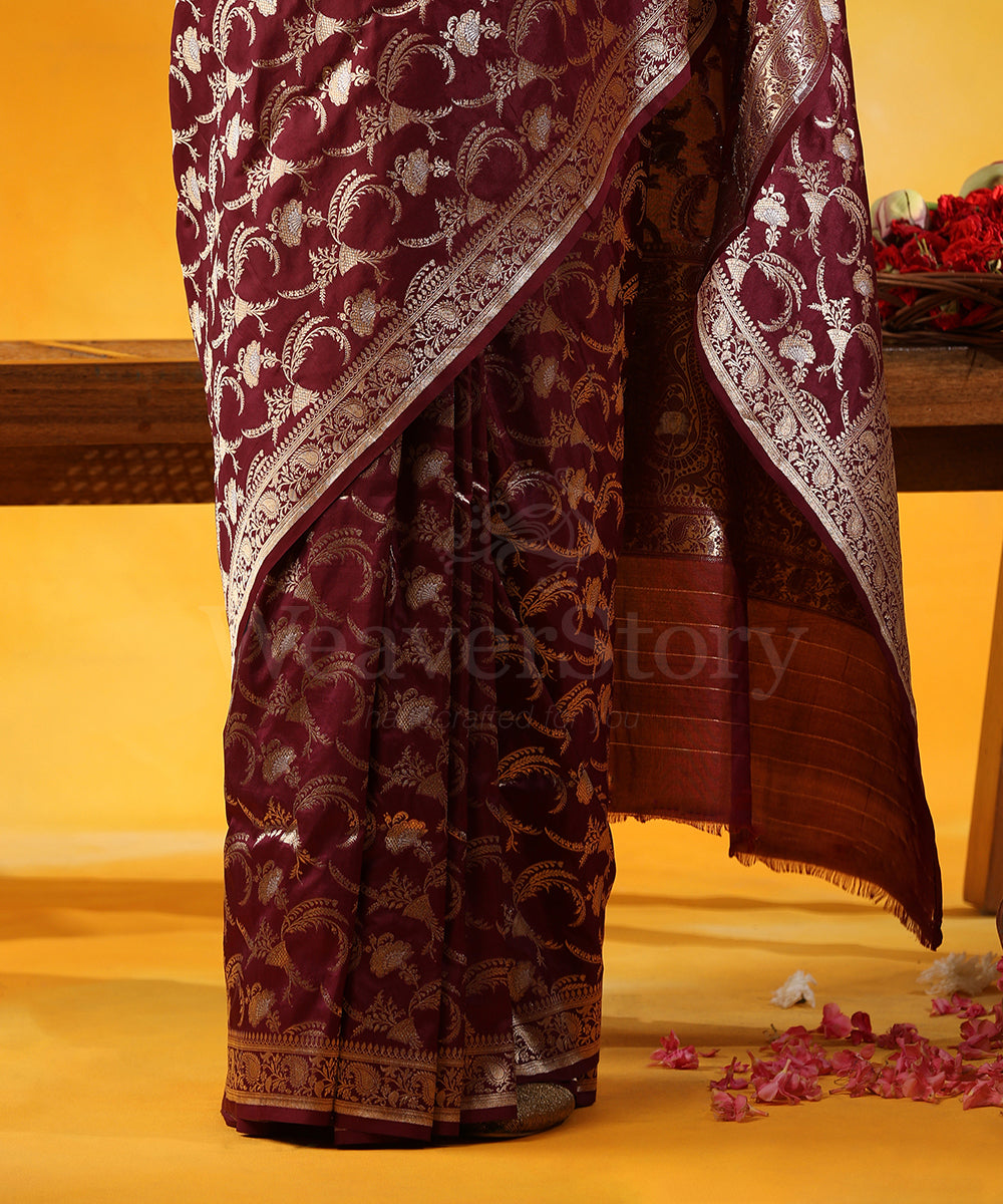 Wine_Handloom_Pure_Katan_Silk_Banarasi_Saree_With_Cutwork_Zari_Jaal_With_Ambi_Border_WeaverStory_04