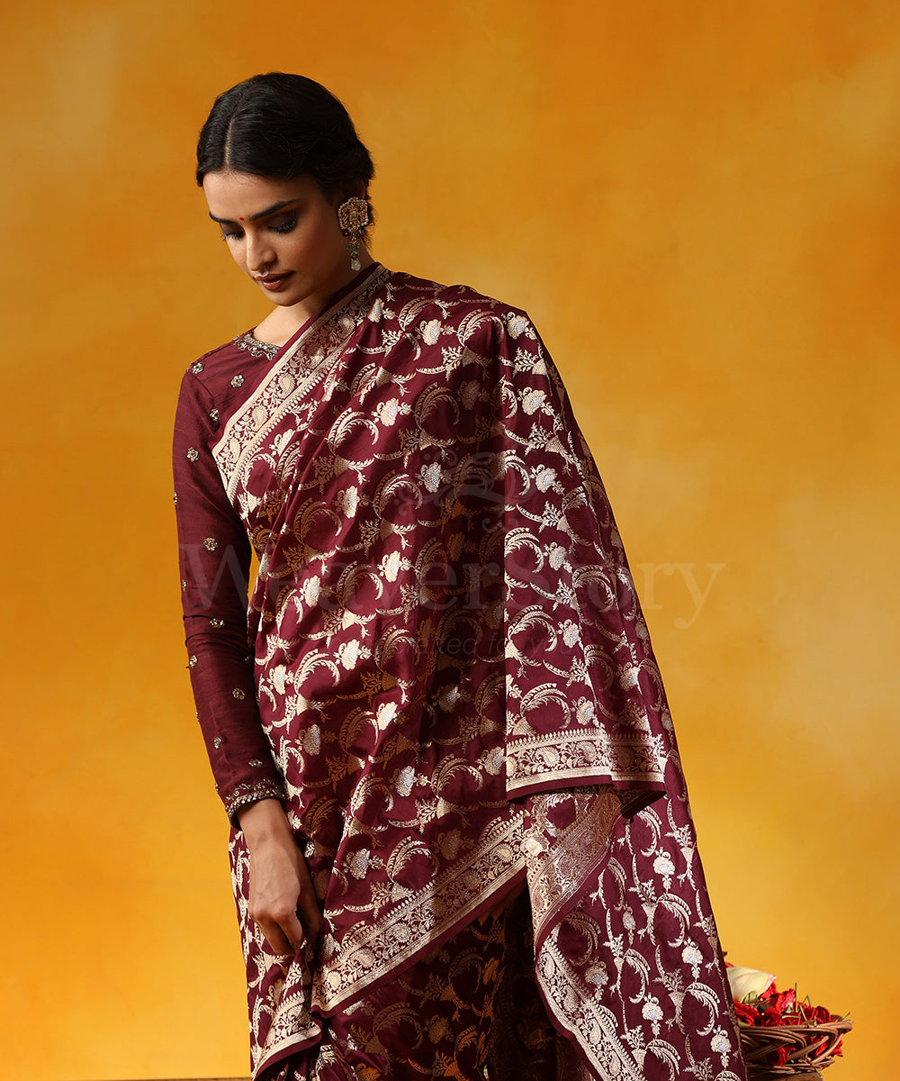 Wine_Handloom_Pure_Katan_Silk_Banarasi_Saree_With_Cutwork_Zari_Jaal_With_Ambi_Border_WeaverStory_02