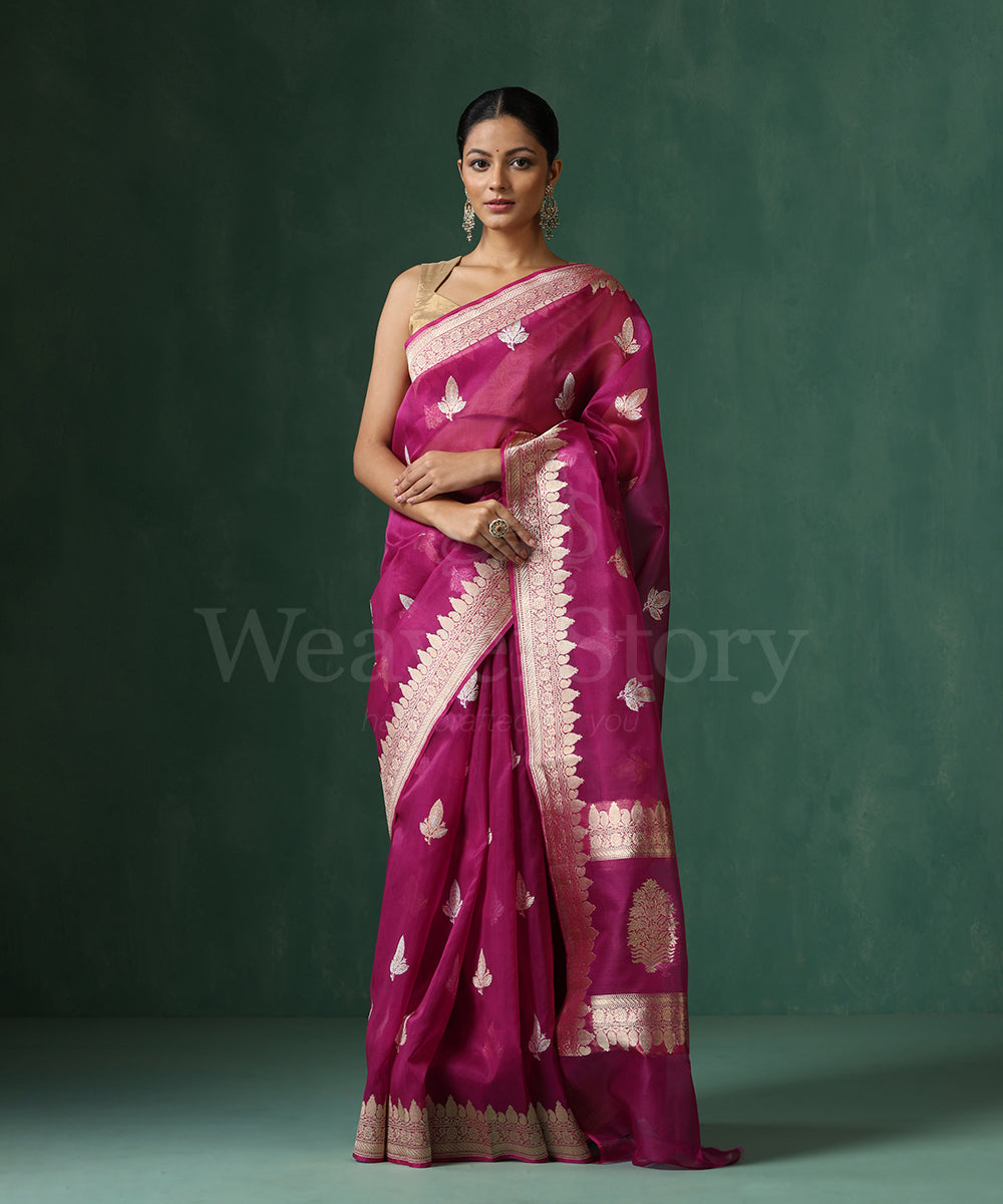 Handloom_Magenta_Kora_Silk_Banarasi_Saree_With_Sona_Rupa_Kadhwa_Zari_Booti_WeaverStory_01